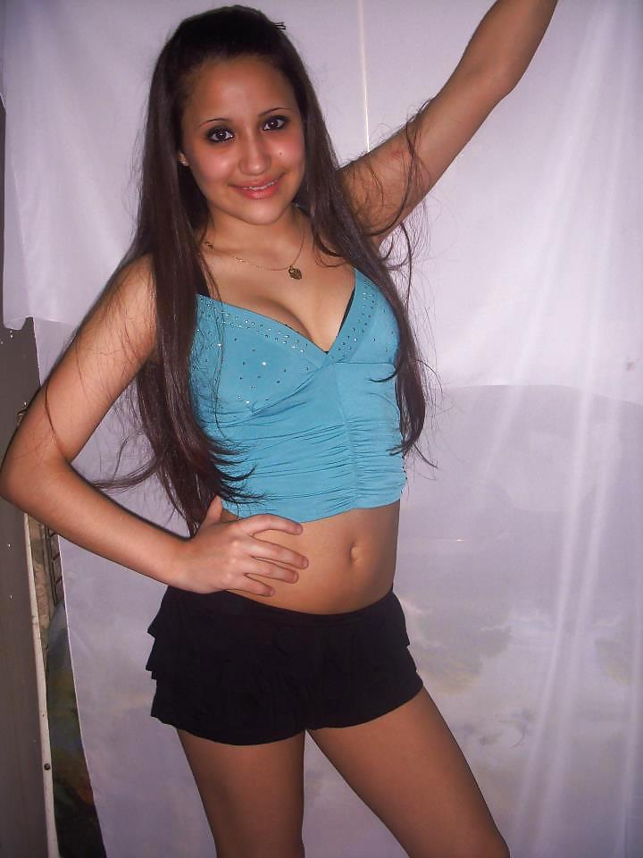 10P Non nude pictures 