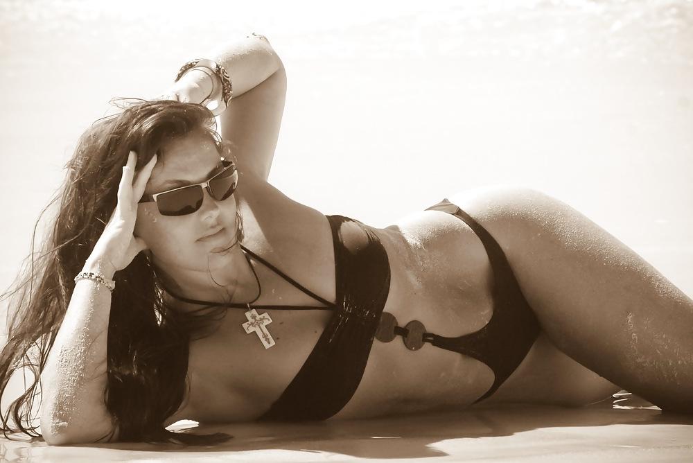 12P Russian beautiful girl in Goa  