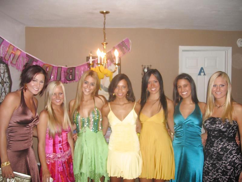 15P Nice (non nude) girls 22