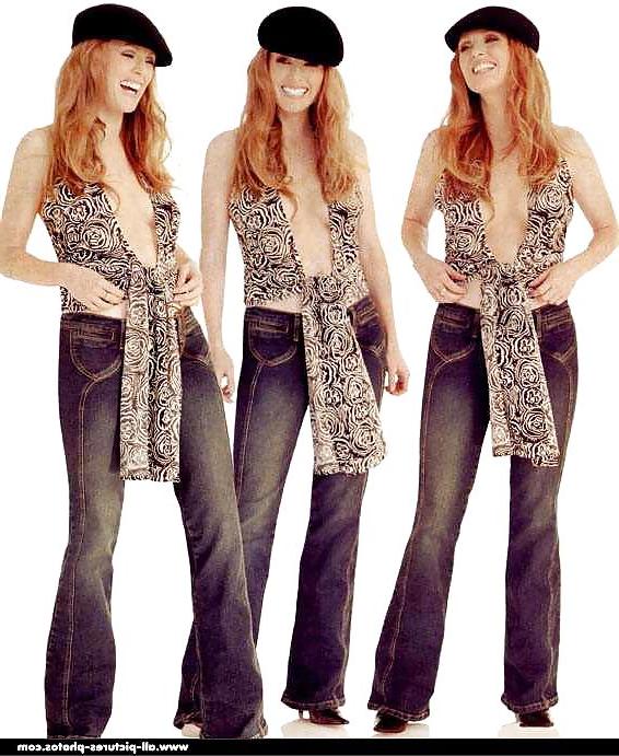 25P Movie babe-Julianne Moore.