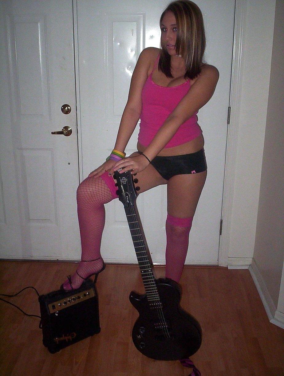 15P Nice (non nude) girls 30