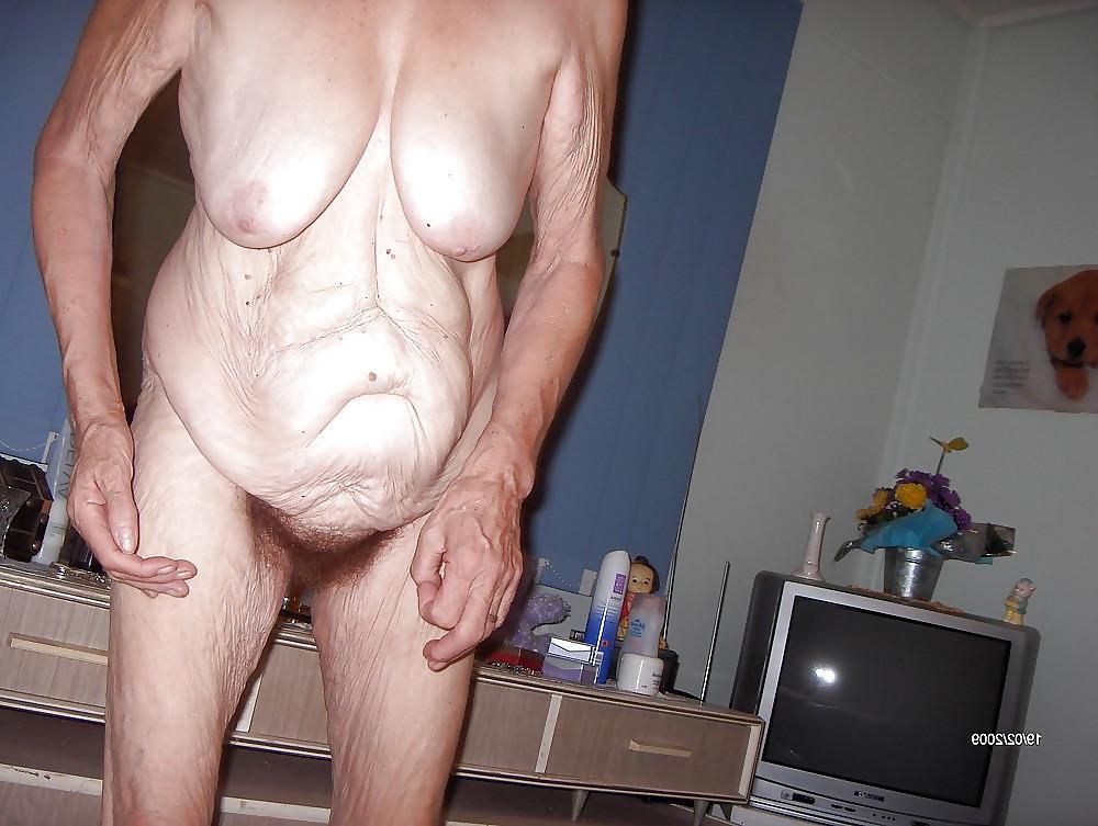 14P HAIRY GRANNY 140