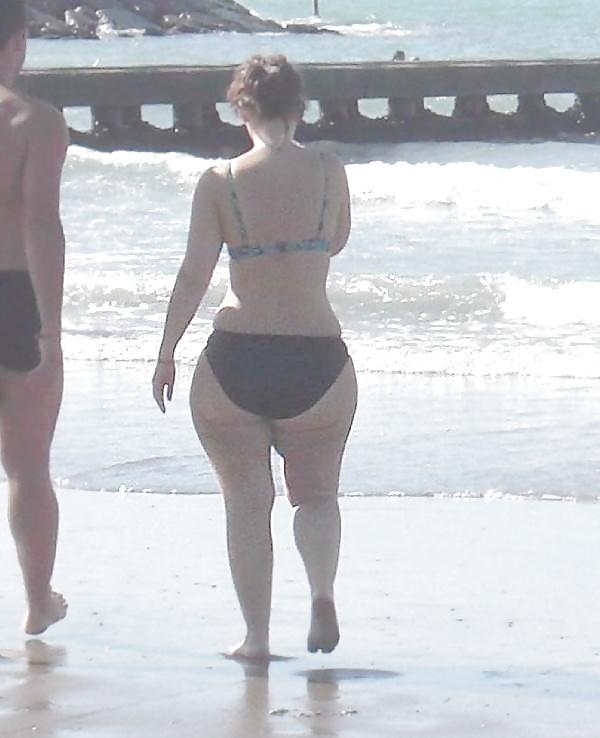 22P Bikini voyeur