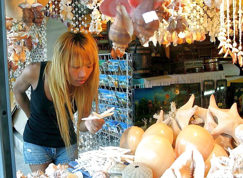 25P Blond Ladyboy Cindy frm Bangkok