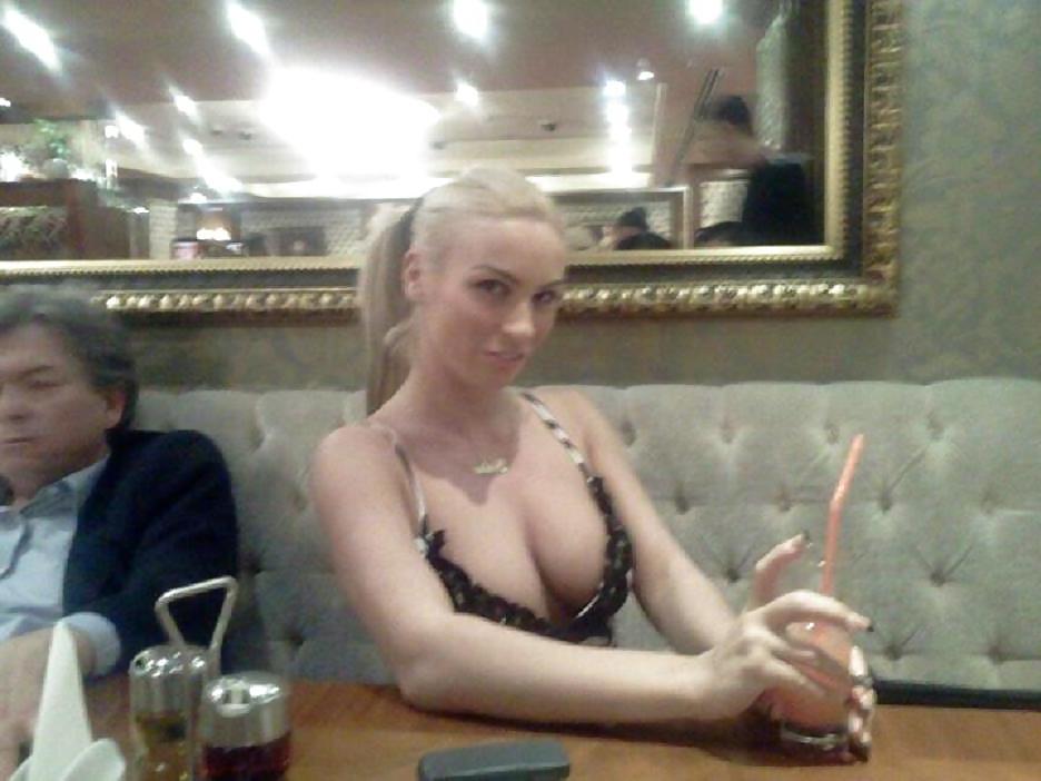 25P Romanian women: Christina