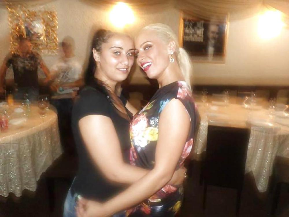 25P Romanian women: Christina