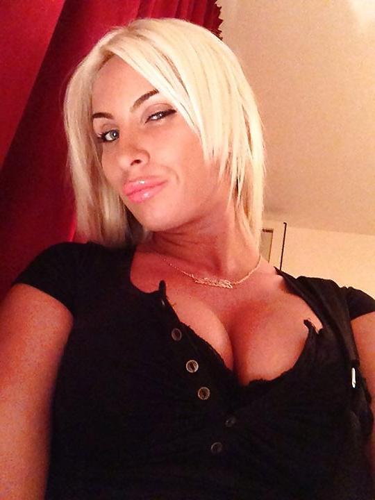 25P Romanian women: Christina