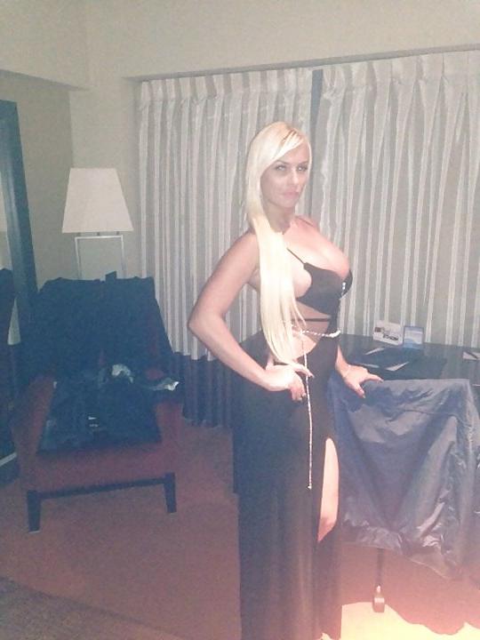 25P Romanian women: Christina