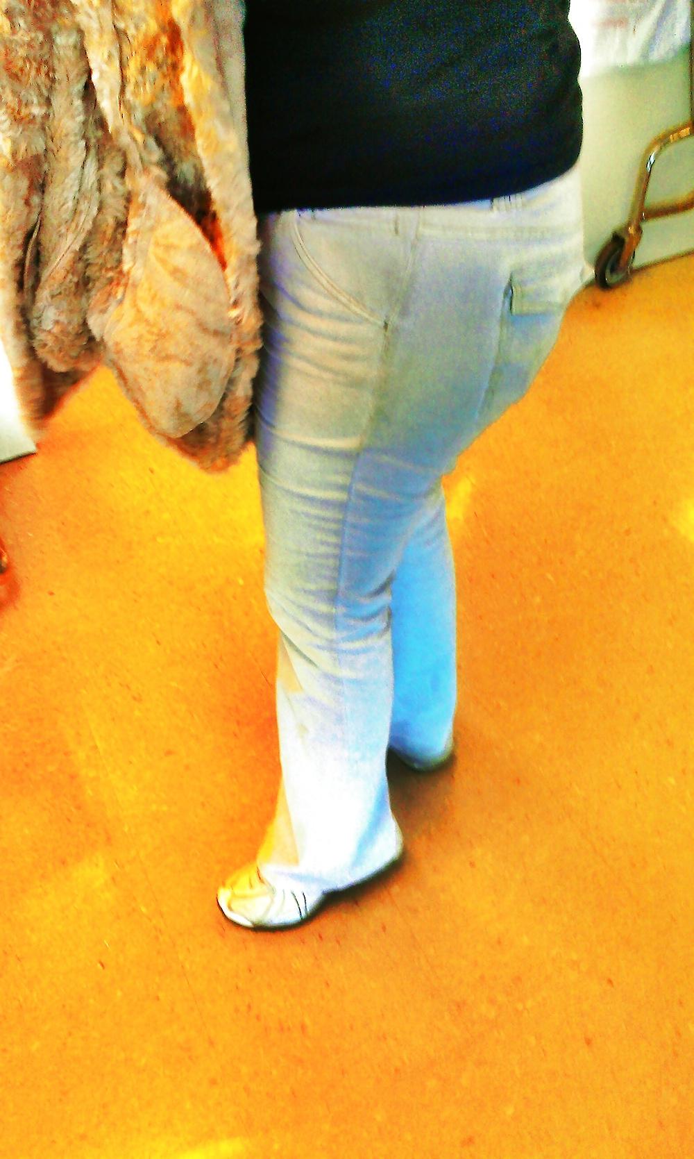 7P Julie's amazing bubble butt