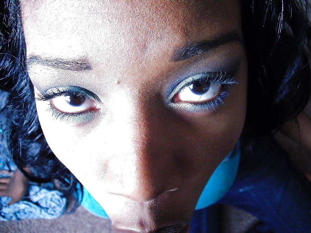 25P Ebony facial queen Naomi