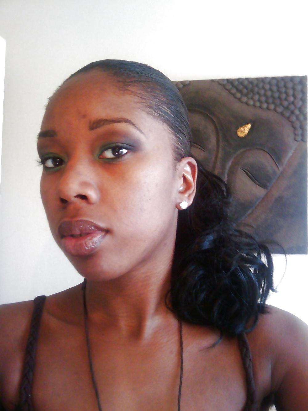 25P Ebony facial queen Naomi
