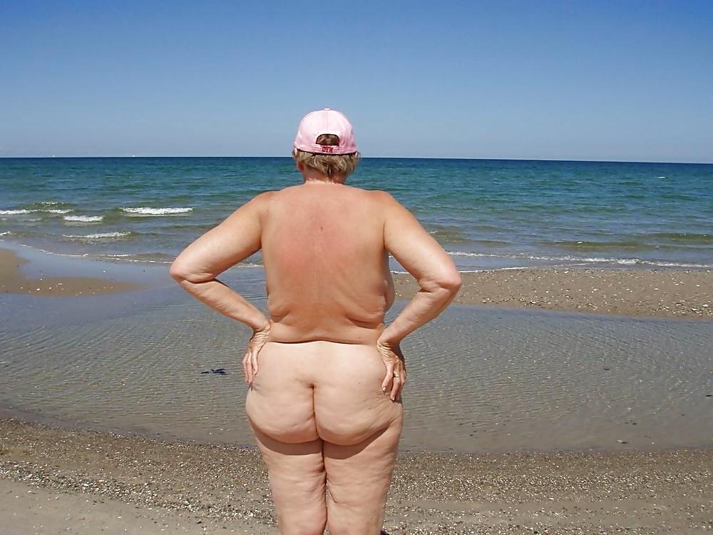 25P Mature and granny passion 13