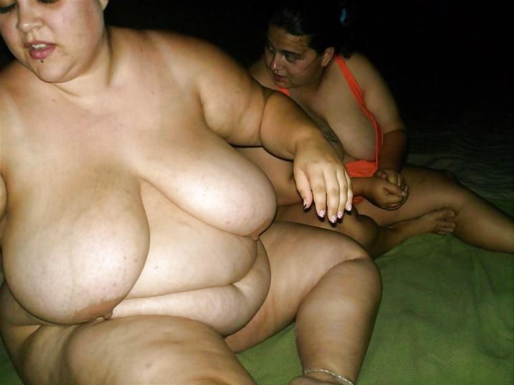 12P Two BBW! (At the Beach late at Night)