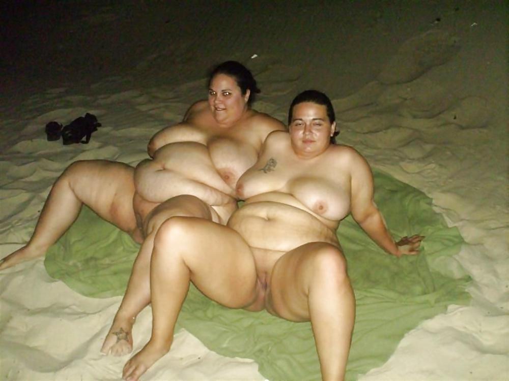 12P Two BBW! (At the Beach late at Night)