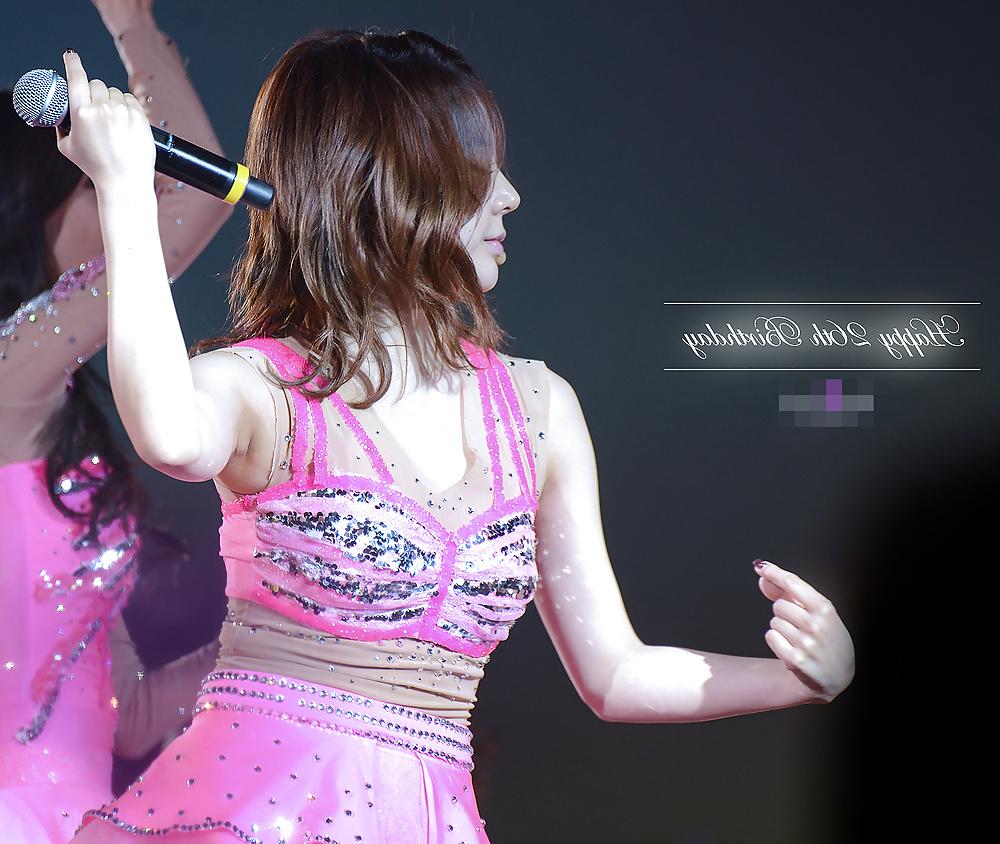 25P Lee Soon-kyu's armpits (Girls' Generation).