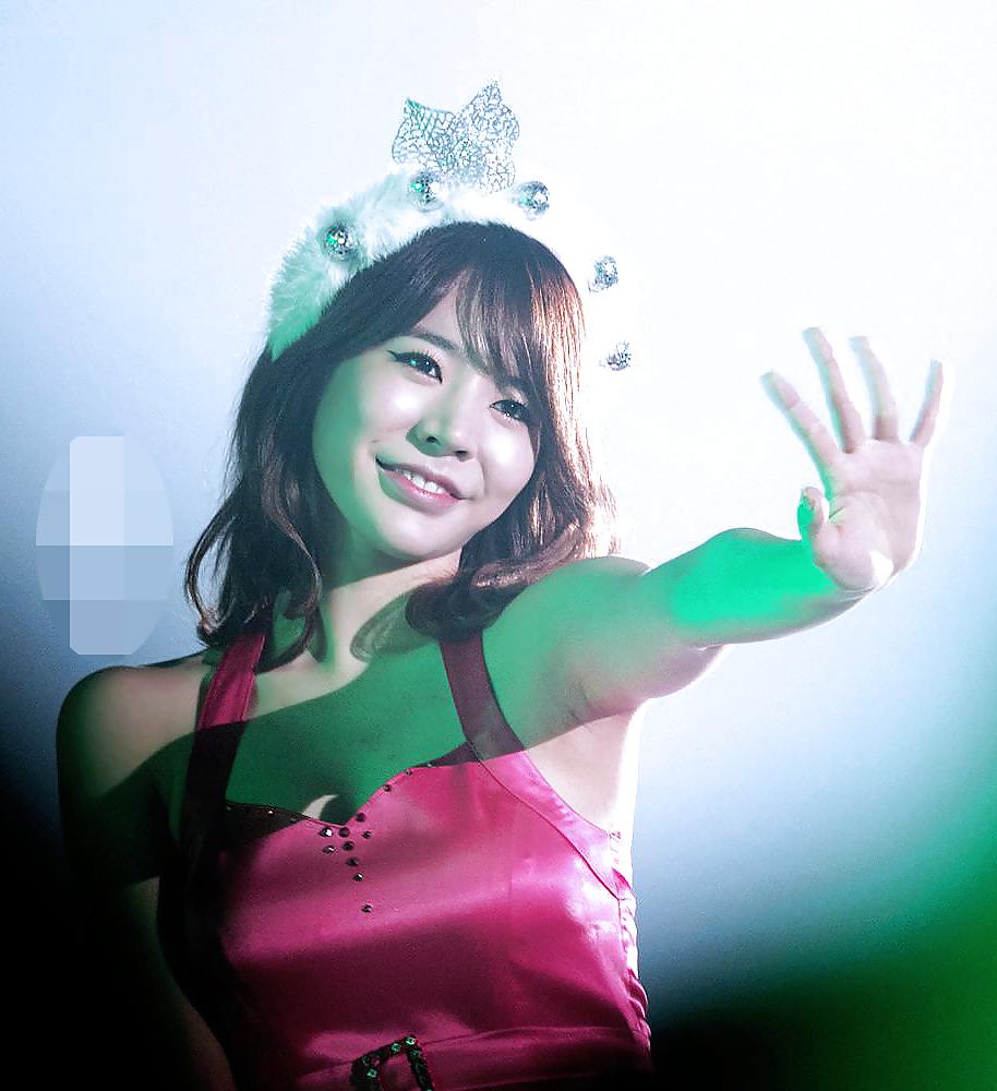 25P Lee Soon-kyu's armpits (Girls' Generation).