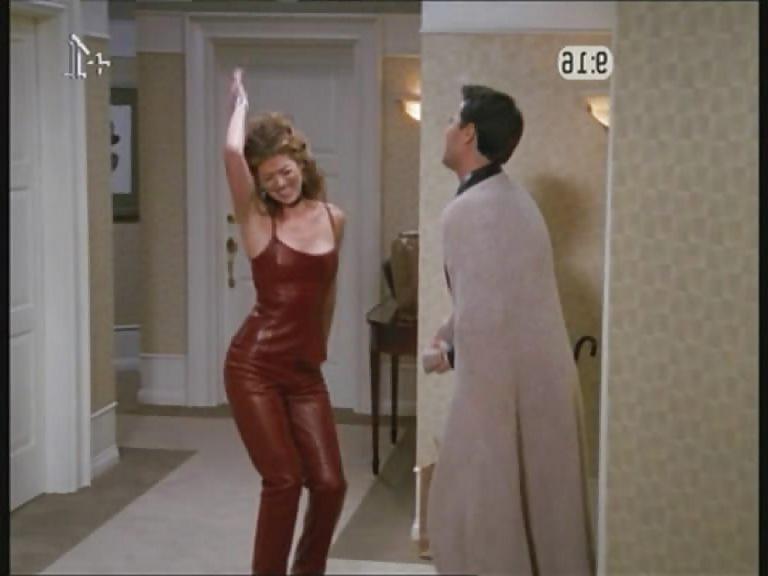 25P Debra messing