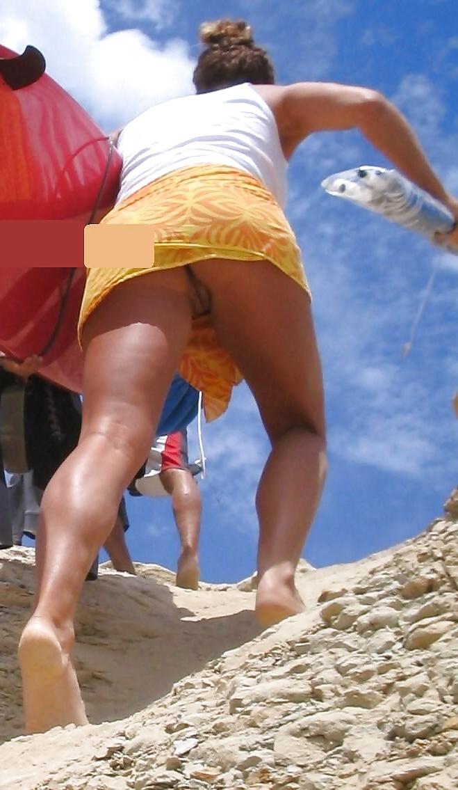 25P Upskirt trip 4
