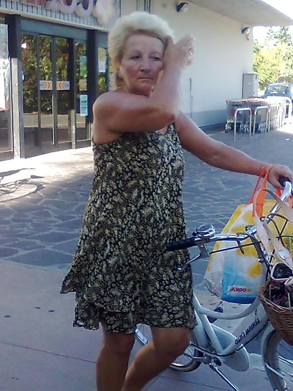 25P Various Granny Clothed
