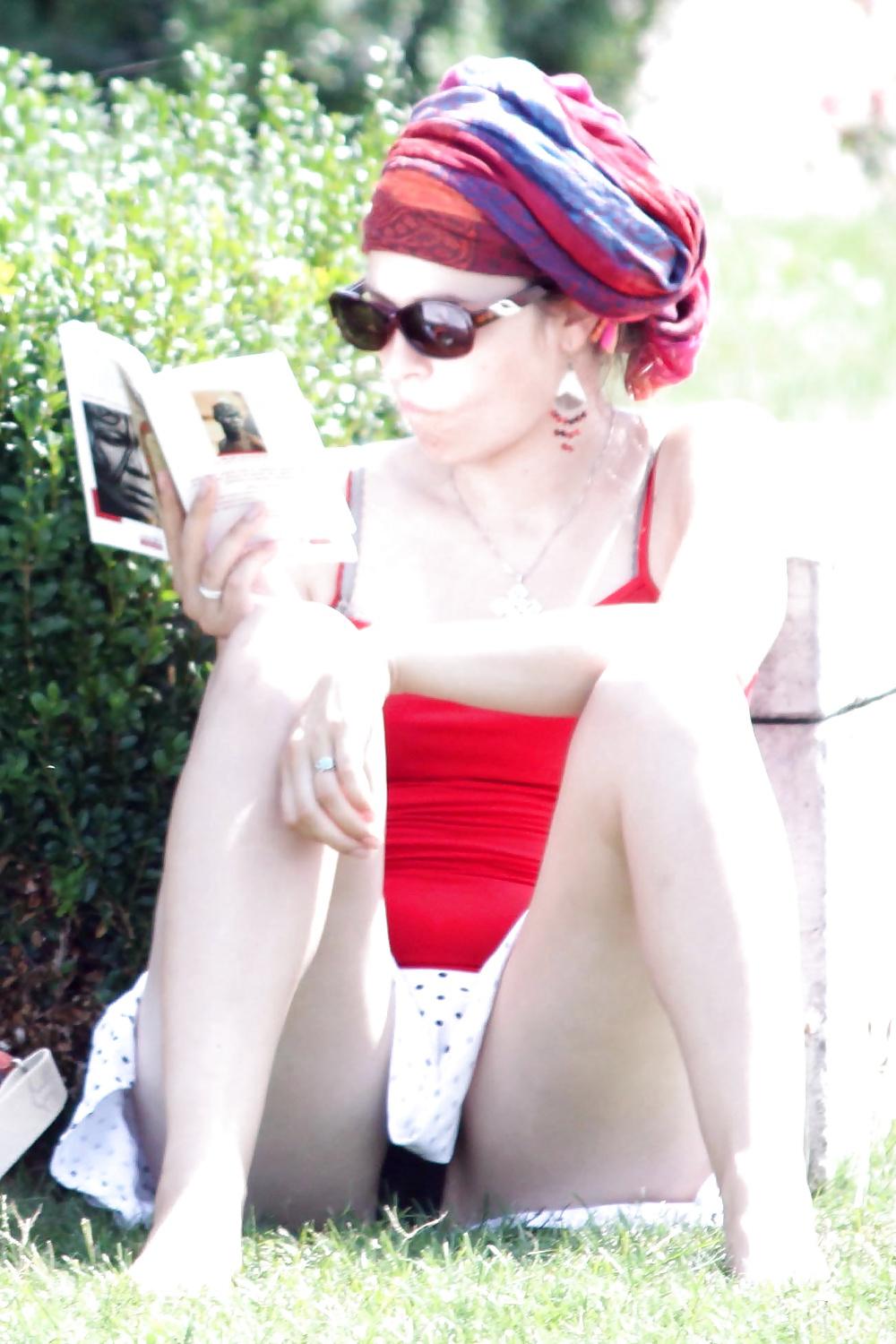 15P Upskirt - Sous les jupes - 1