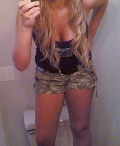 11P More friends non-nude (degrade) Comment