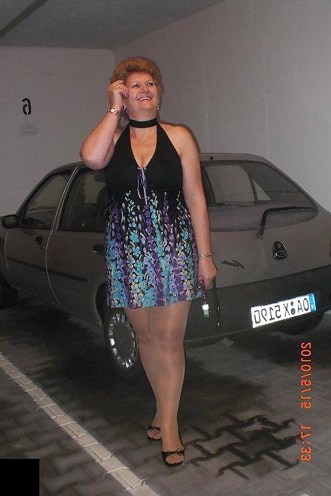 25P Sexy Granny Slut