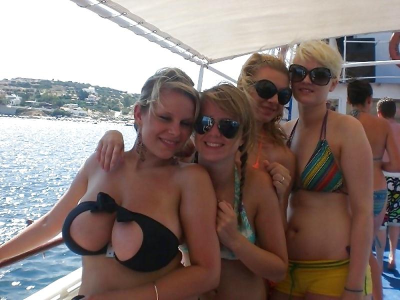 25P Non Nude Amateurs