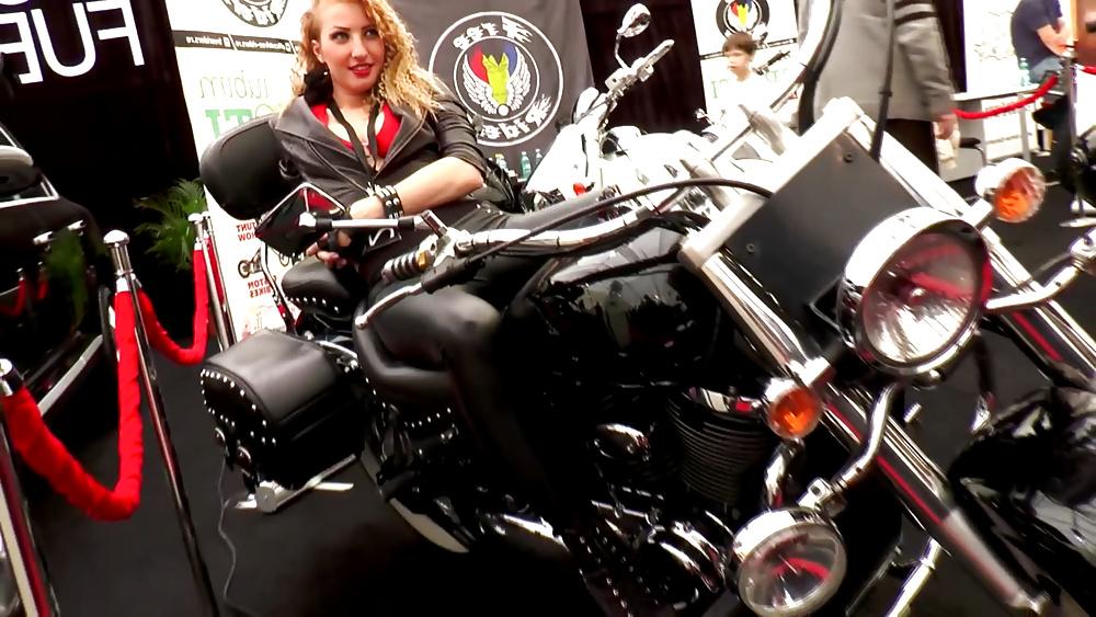 22P Spy salon auto-moto teens romanian