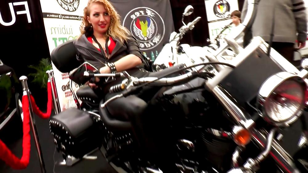 22P Spy salon auto-moto teens romanian