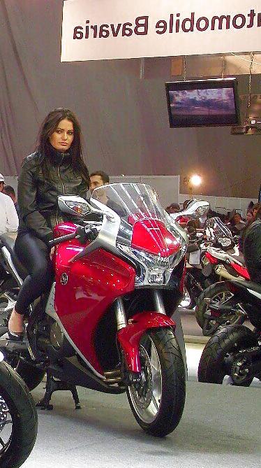 22P Spy salon auto-moto teens romanian