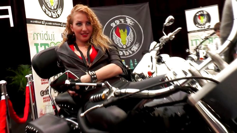 22P Spy salon auto-moto teens romanian