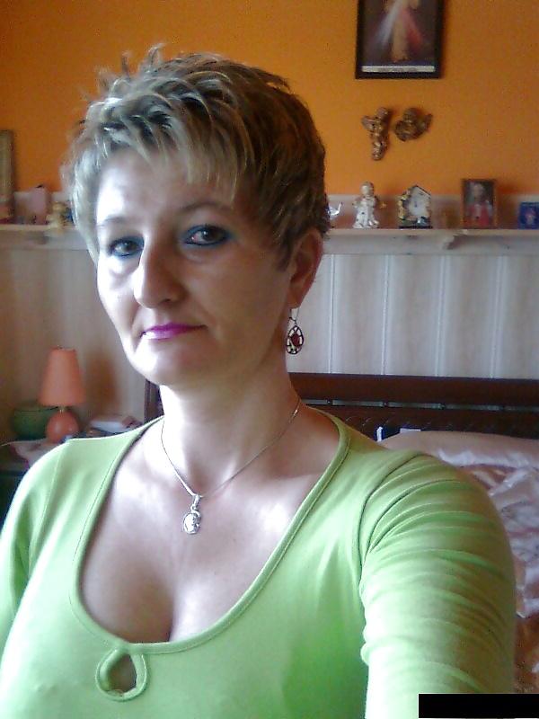 25P Lovely Mature Slut