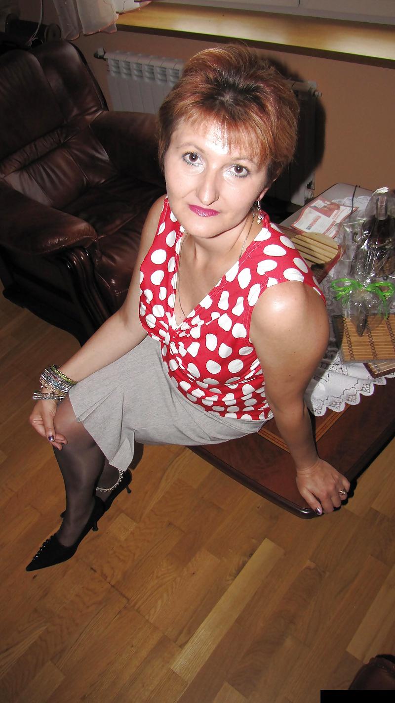 25P Lovely Mature Slut