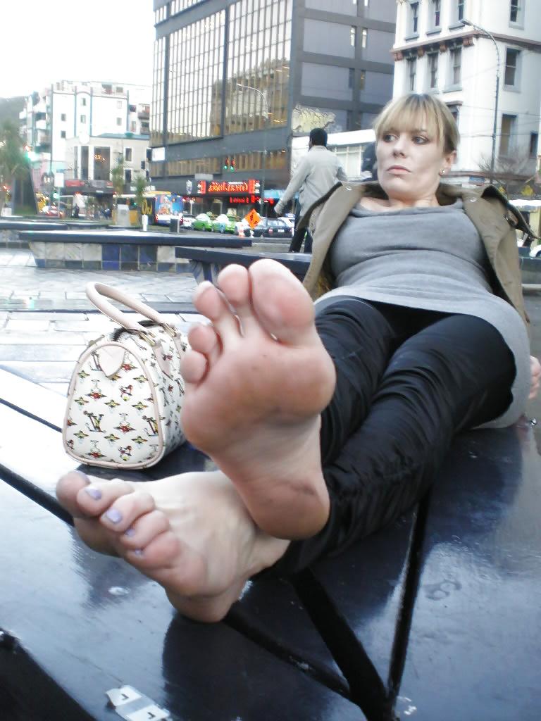24P Sexy Blonde Rough Soles