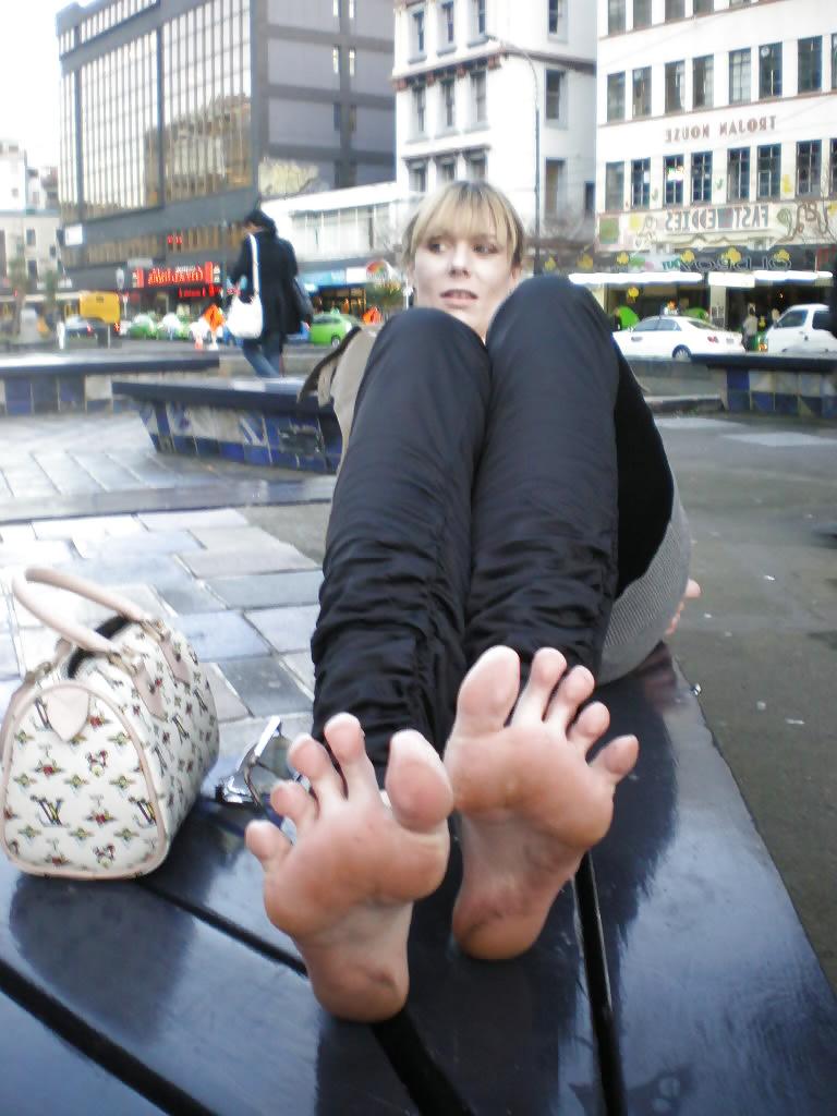 24P Sexy Blonde Rough Soles