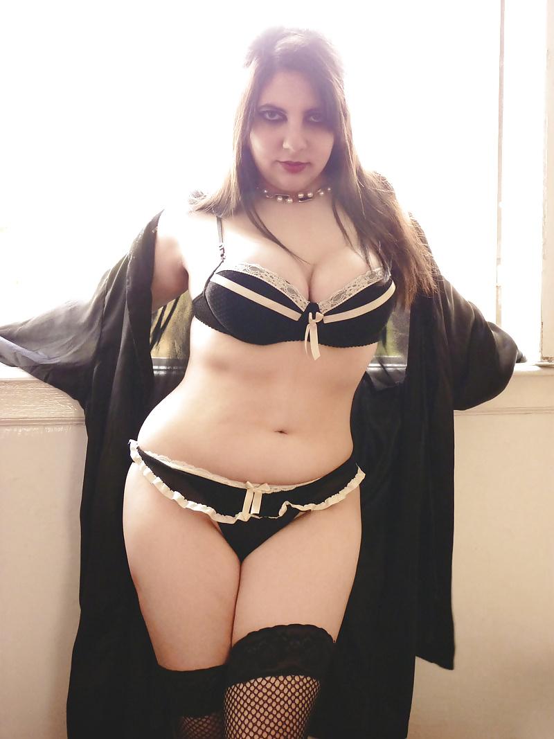 25P Big Girls In Lingerie 14