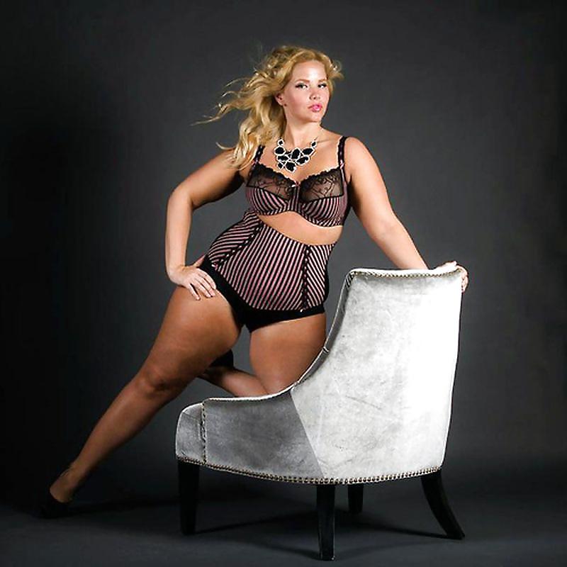 25P Big Girls In Lingerie 14