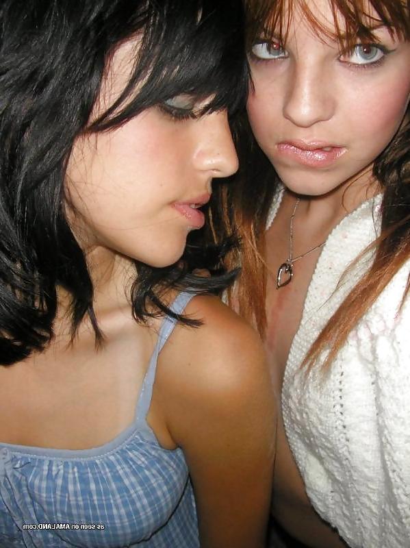 21P ROMANTIC LESBIAN 4