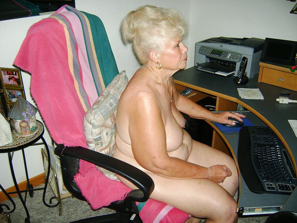 25P Grab a granny 109