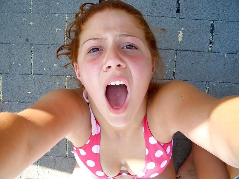 25P Teens open Mouth and tongues out
