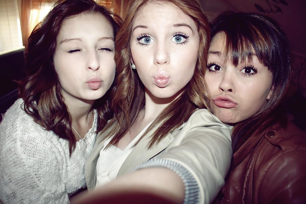 25P Teens open Mouth and tongues out