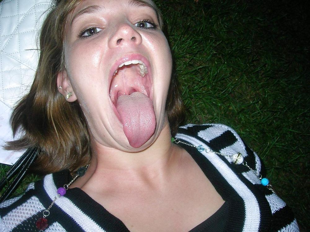 25P Teens open Mouth and tongues out