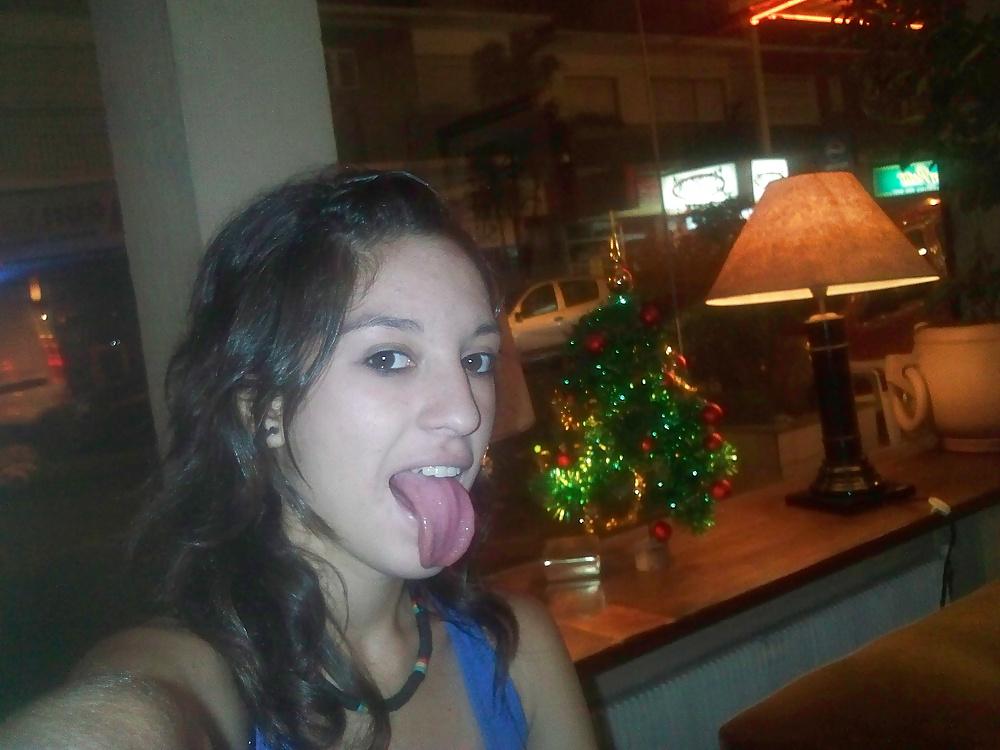 25P Teens open Mouth and tongues out