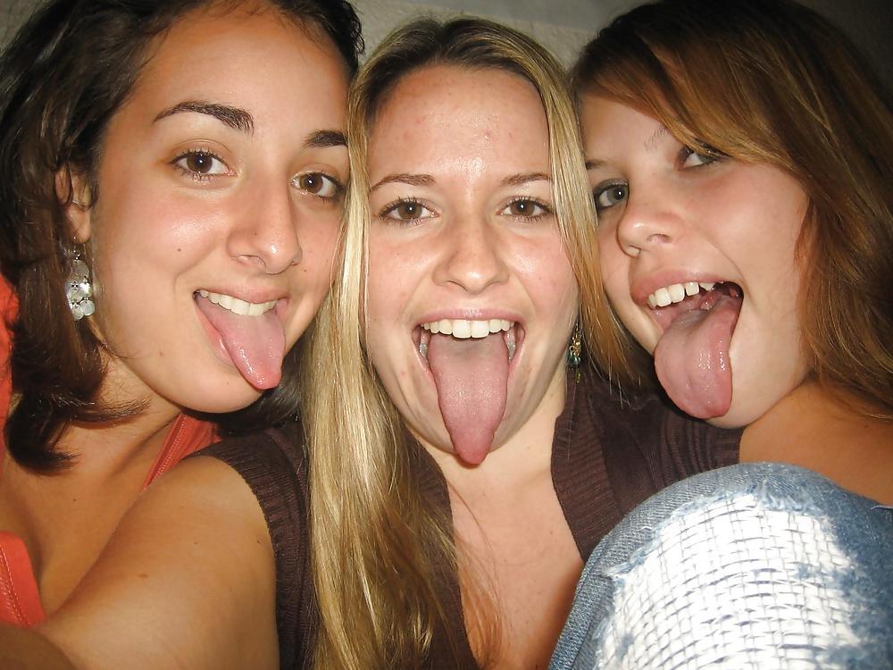 25P Teens open Mouth and tongues out
