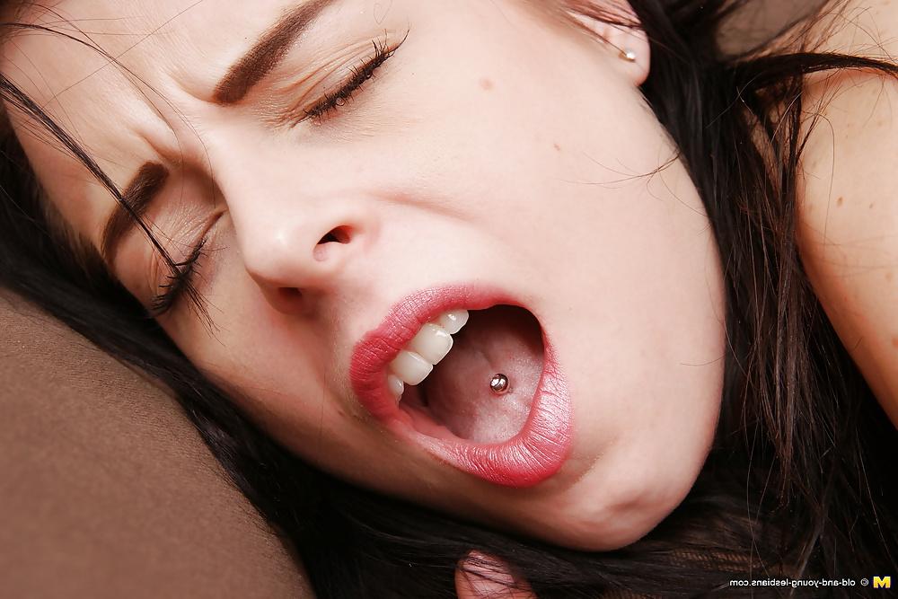 25P Mature aunty fucked by young lesbian daughter PART 3