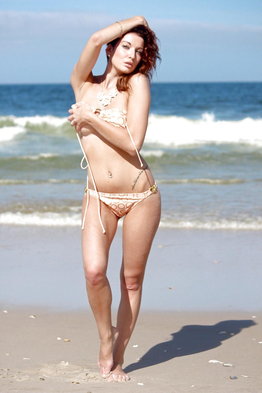 25P World-class Babe! (Non-Nude)