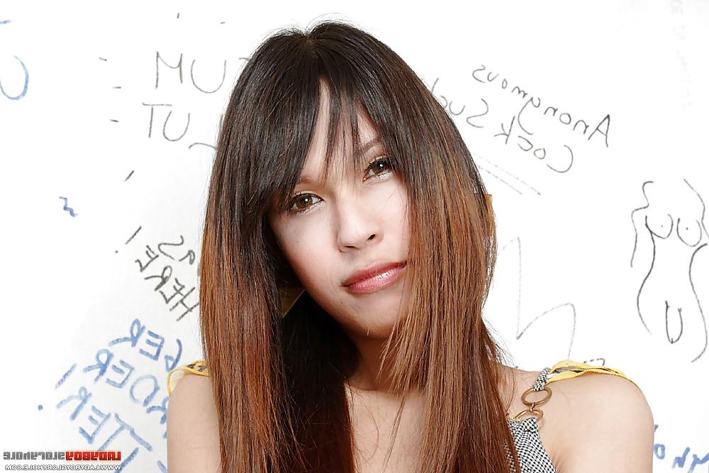 4P Cute ladyboy