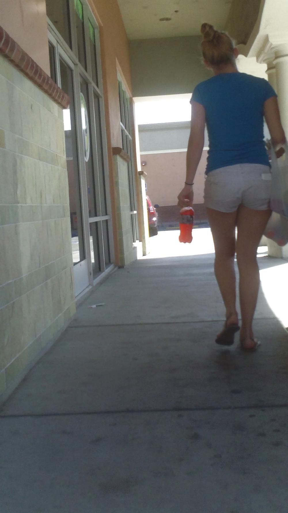 25P Popular teen girls ass & butt in jeans part 4 