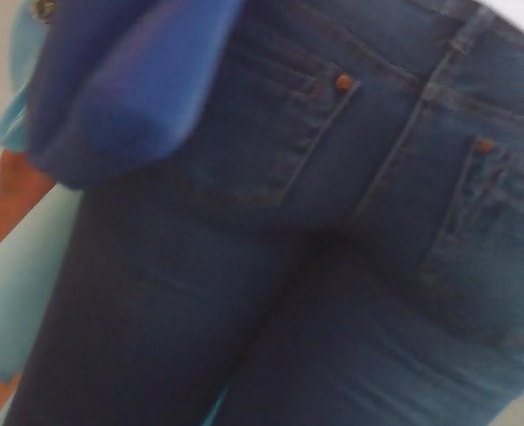 25P Popular teen girls ass & butt in jeans part 4 