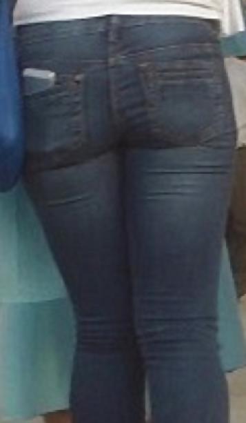25P Popular teen girls ass & butt in jeans part 4 